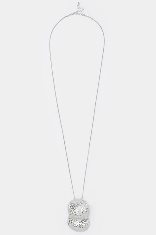  Sautoir long argenté à pendentif double cercle
