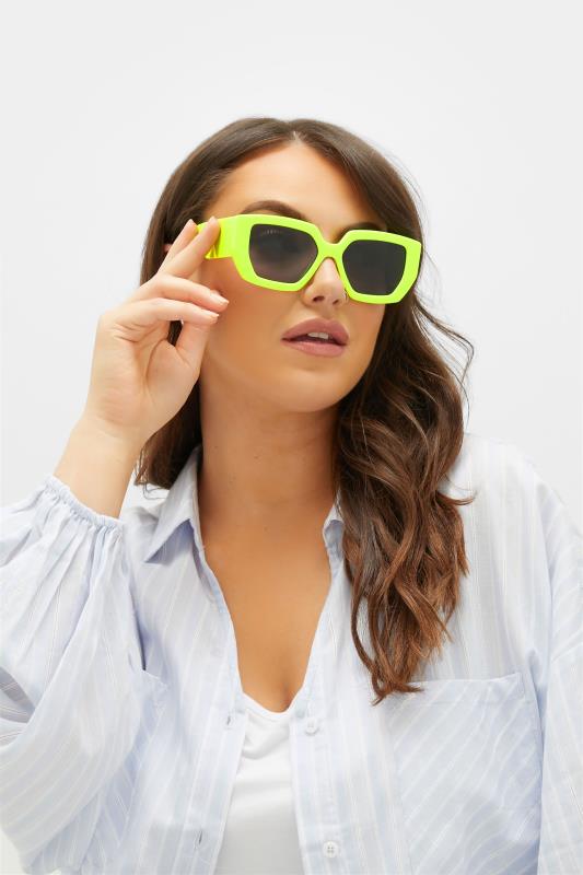 Lime Green Frame Oversized Sunglasses_M.jpg