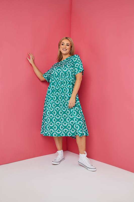 LIMITED COLLECTION Plus Size Blue Geometric Print Smock Dress | Yours Clothing 4