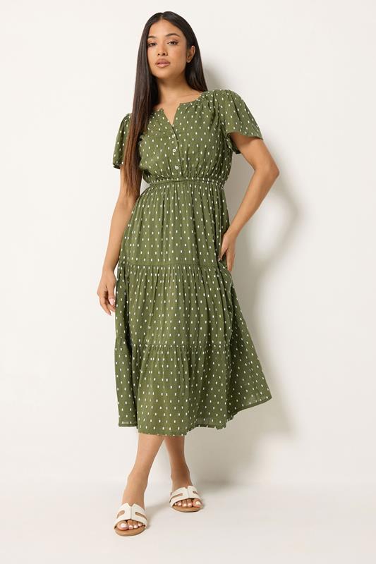  M&Co Petite kaki-groene maxi-jurk met dobbystructuur en gelaagde rok