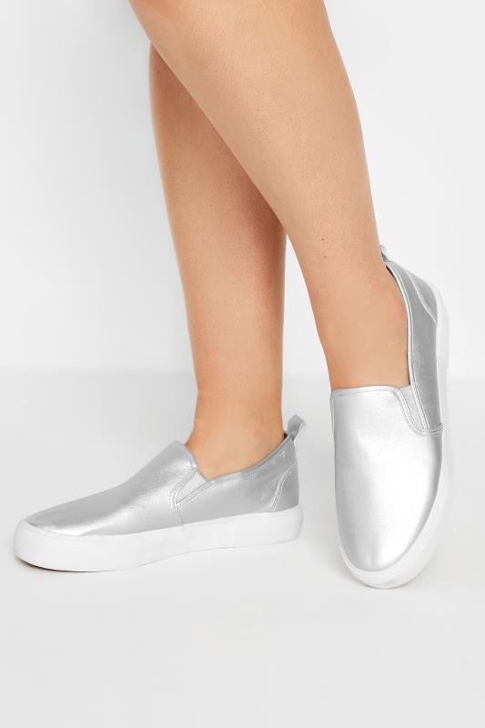 Plus Size  Silver Slip-On Trainers In Wide E Fit