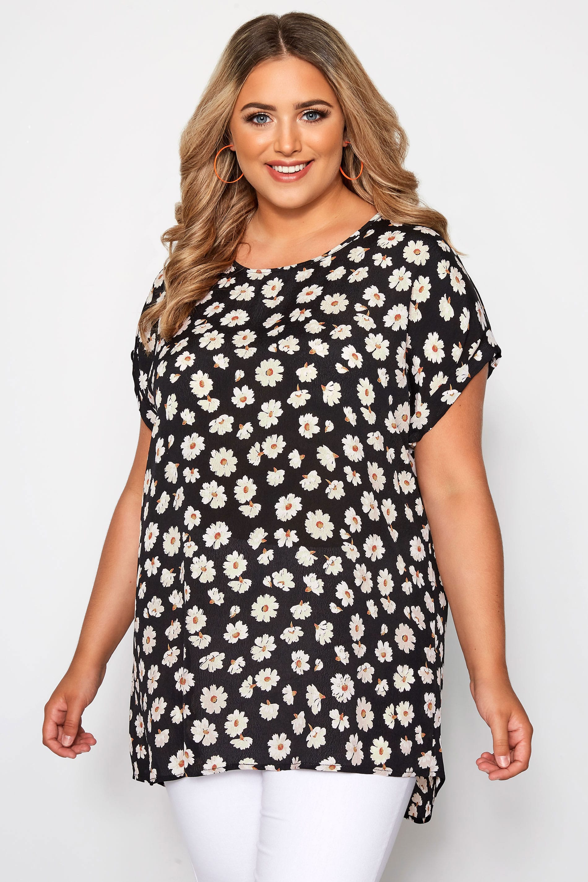 Black Daisy Print Dipped Hem Top | Sizes 16-40 | Yours Clothing