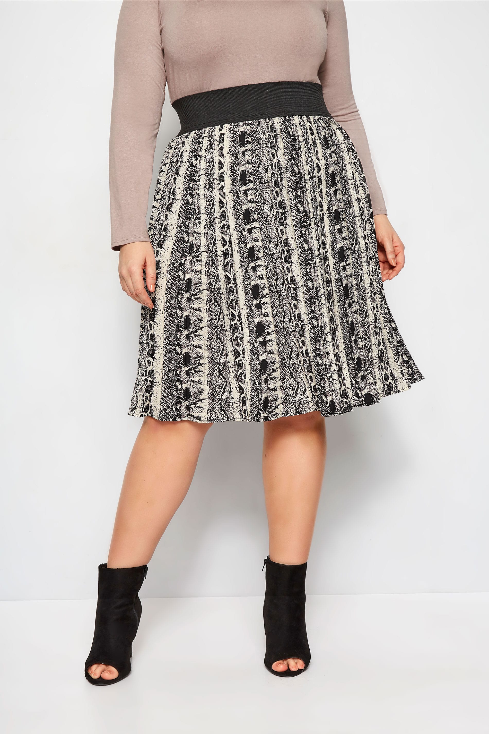 LIMITED COLLECTION Black Pleated Snake Print Skirt | Sizes 16 to 36 ...