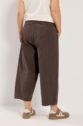 YOURS Plus Size Brown Barrel Leg Cropped Jeans | Yours Clothing 2