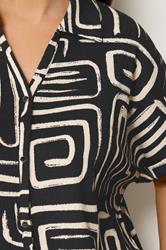 YOURS Plus Size Black Abstract Textured Boxy Top | Yours Clothing 4