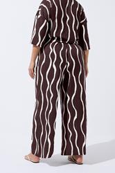 LIMITED COLLECTION Plus Size Brown Wavy Print Wide Leg Trousers | Yours Clothing 2