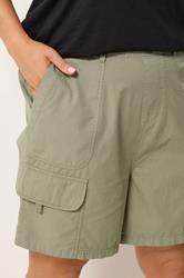 YOURS Plus Size Green Poplin Cargo Shorts | Yours Clothing 4