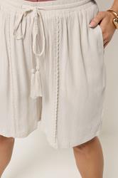 YOURS Plus Size Natural Brown Scallop Trim Shorts | Yours Clothing 5