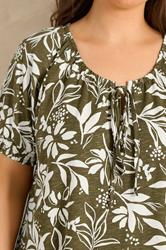 EVANS Plus Size Green Khaki Leaf Print Cotton Top | Evans 4
