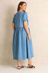 EVANS Plus Size Lightwash Blue Cotton Denim Dress | Evans  2