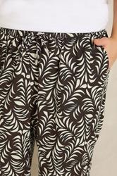 EVANS Plus Size Brown Leaf Print Linen Cropped Trousers | Evans 6