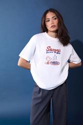 PixieGirl Petite Women's Ivory White Snoopy Graphic Cotton T-Shirt | PixieGirl 3
