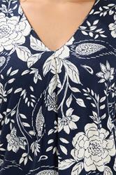 YOURS Plus Size Navy Blue Floral Print Pleat Front Top | Yours Clothing 4
