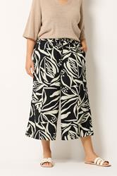 YOURS Plus Size Black Abstract Floral Cropped Trousers | Yours Clothing 3