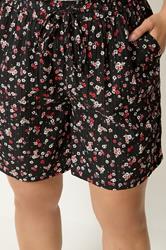 YOURS Plus Size Black & Red Ditsy Floral Shorts | Yours Clothing 4