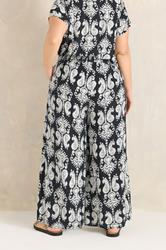 EVANS Plus Size Black Abstract Print Shirred Waist Trousers | Evans  4