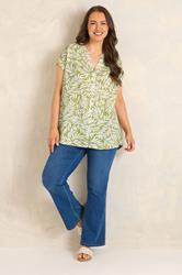EVANS Plus Size Green Leaf Print Linen Shirt | Evans  2