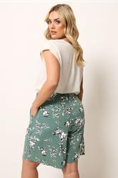 YOURS Plus Size Green Floral Shorts | Yours Clothing 2