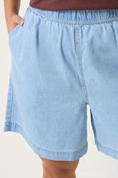 YOURS Plus Size Blue Denim Shorts | Yours Clothing 4
