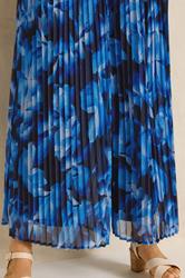 EVANS Plus Size Navy Blue Floral Pleat Jumpsuit | Evans 4