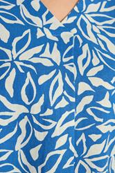 EVANS Plus Size Blue Leaf Print Premium Linen Front Pleat Top | Evans 4
