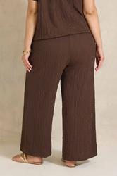 EVANS Plus Size Chocolate Brown Crinkle Wide Leg Trousers | Evans 2