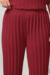 YOURS LONDON Plus Size Red Pleated Set | Yours Clothing 5