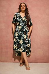 EVANS Plus Size Black Leaf Print Dipped Hem Dress | Evans 3
