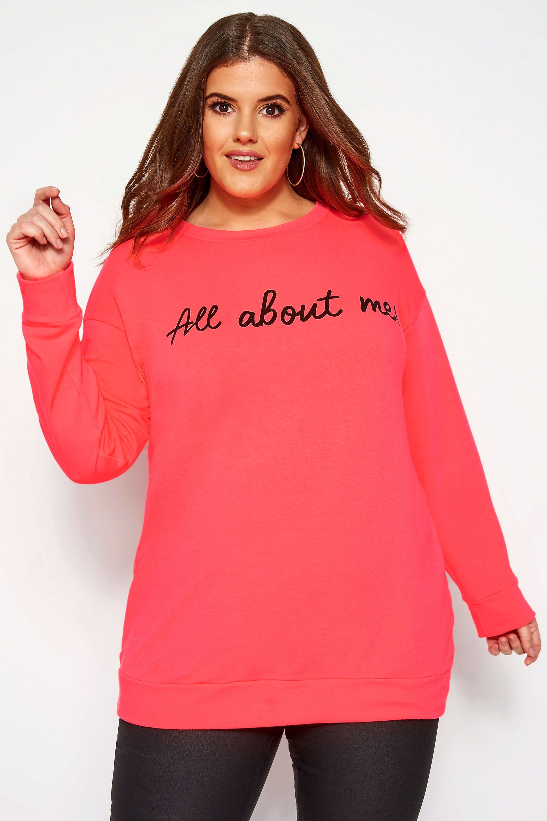 sweatshirt-mit-all-about-me-schriftzug-neon-pink