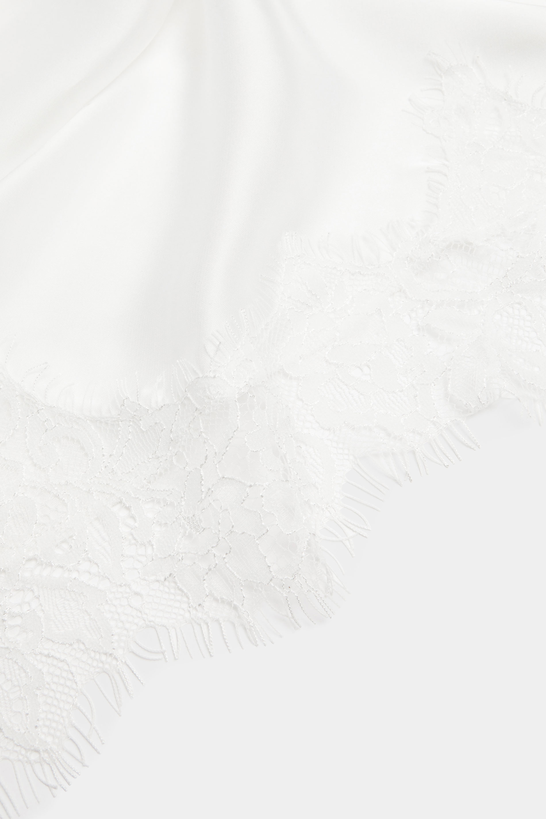 YOURS Plus Size White Lace Satin Scarf | Yours Clothing 3