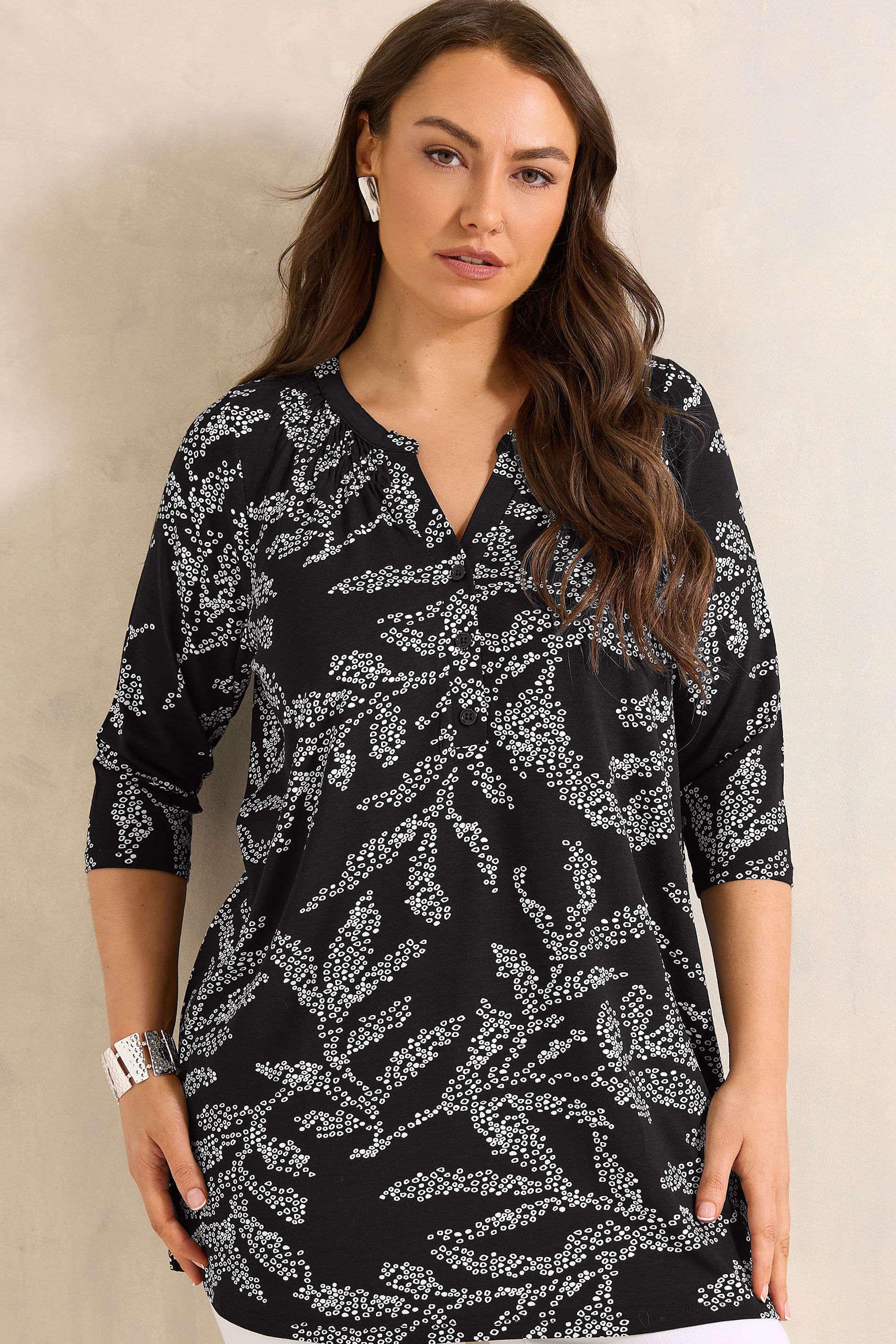 EVANS Plus Size Black Leaf Print Jersey Top | Evans  3
