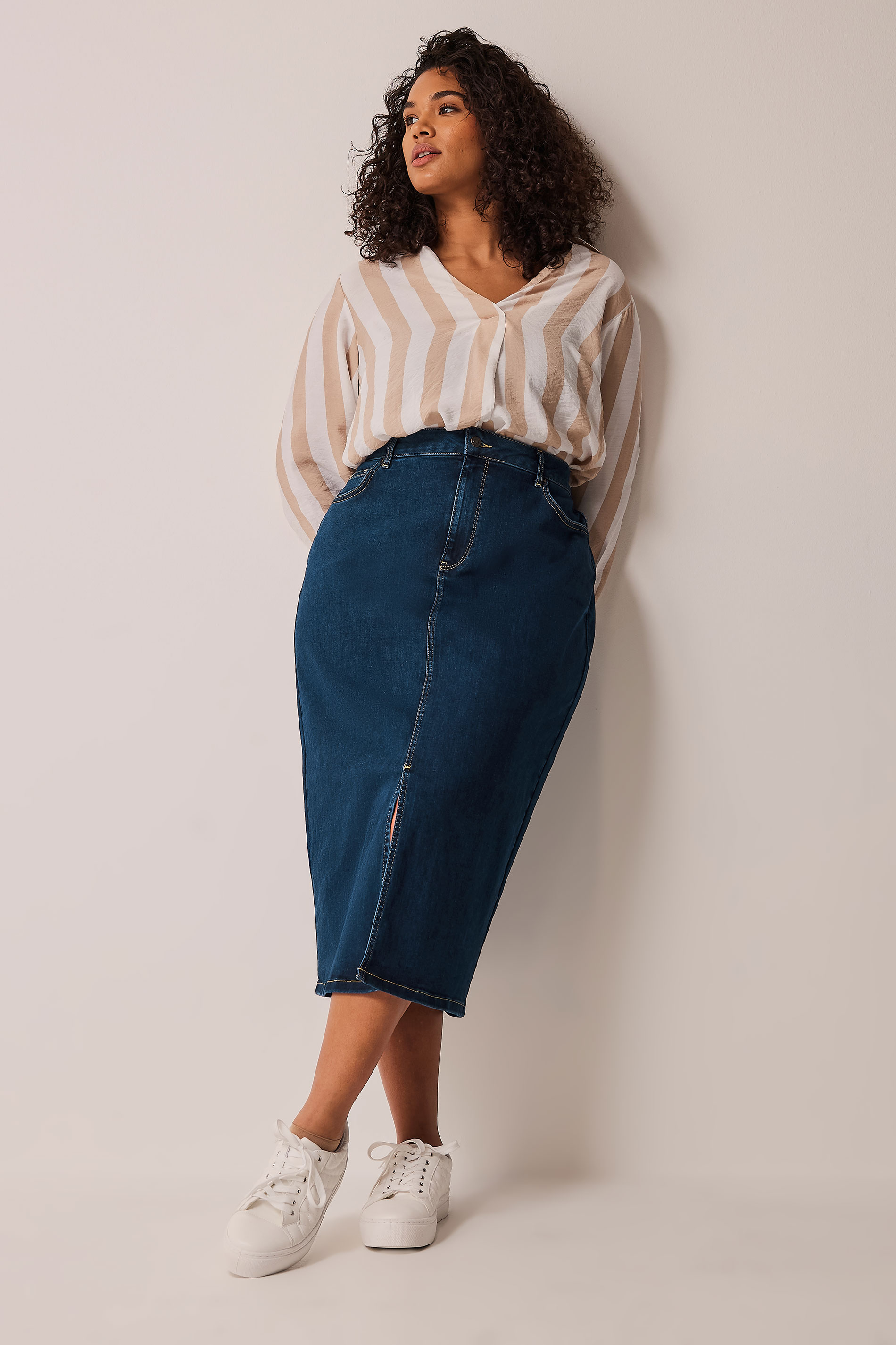 Plus Size Blue Wash Denim Skirt | Evans 2