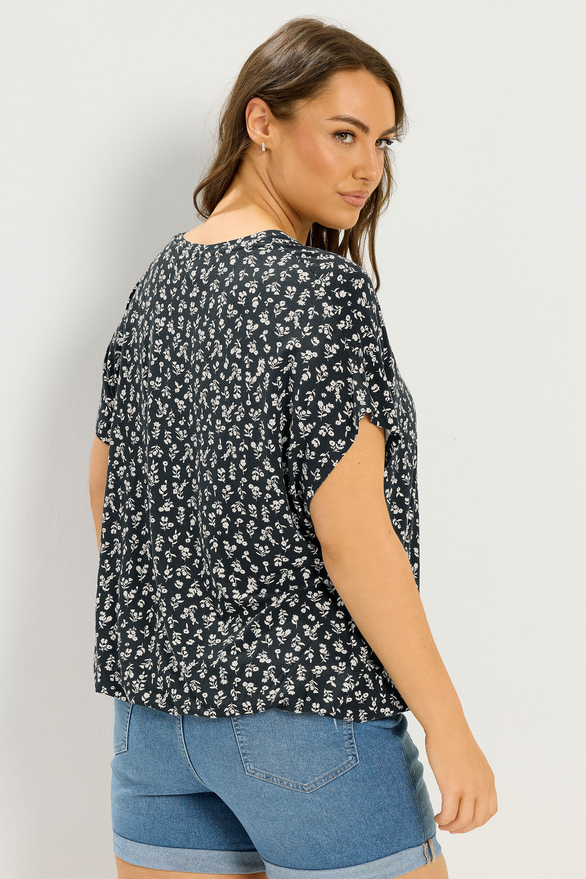 YOURS Plus Size Black Floral Elasticated Hem T-Shirt | Yours Clothing 2