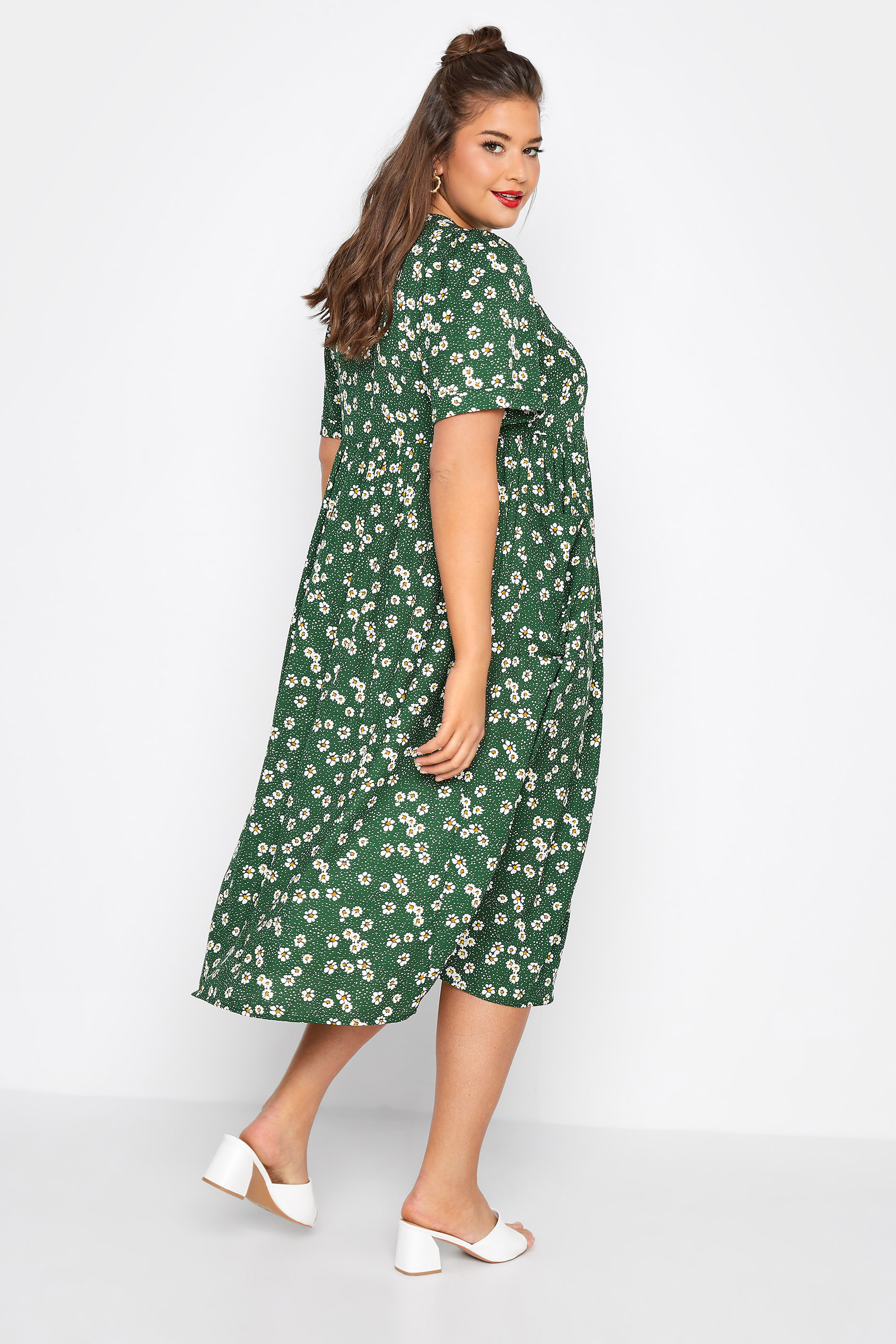 LIMITED COLLECTION Plus Size Green Floral Drop Pocket Smock Dress | Yours Clothing  3