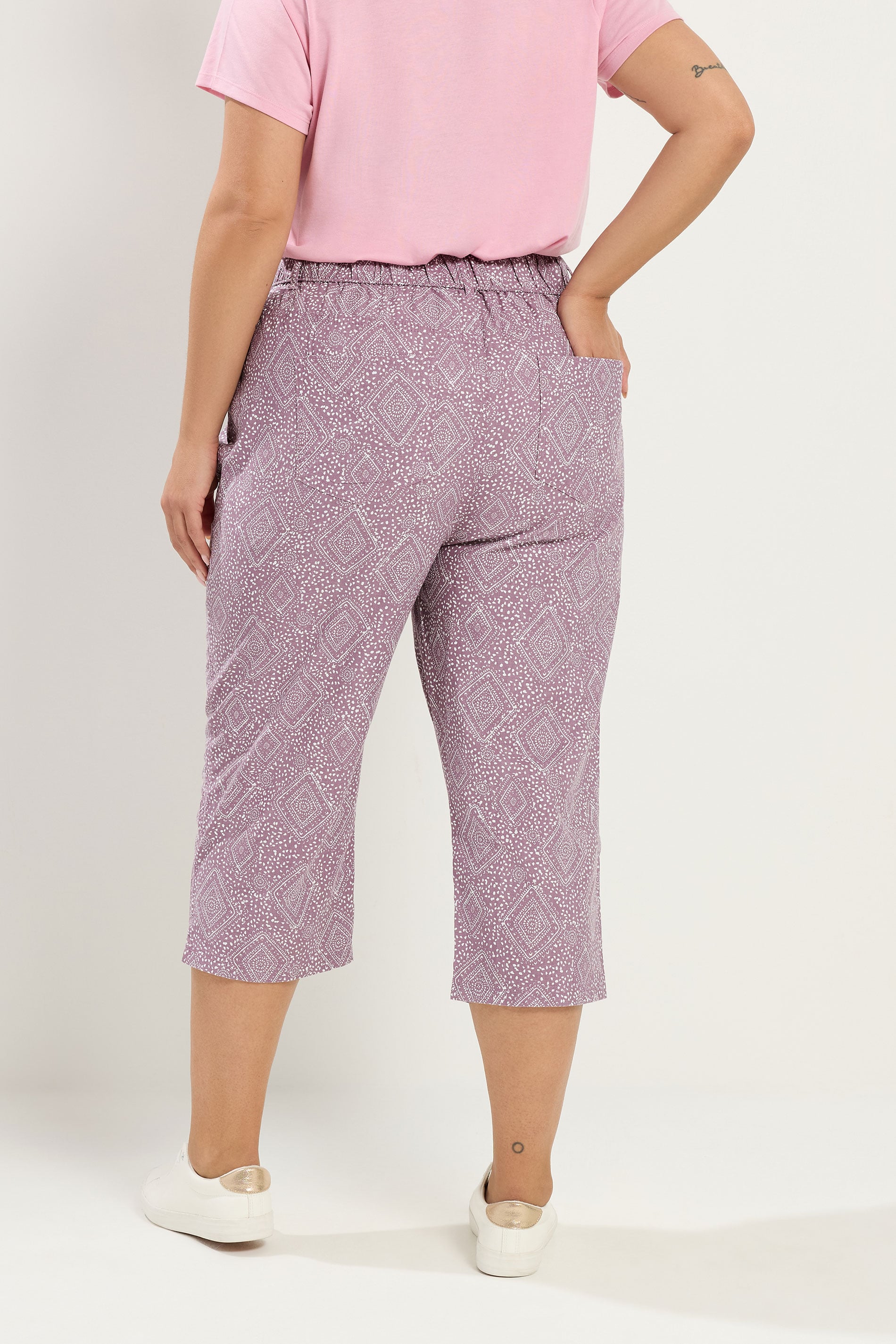 YOURS Plus Size Lilac Purple Paisley Cropped Trousers | Yours Clothing 2