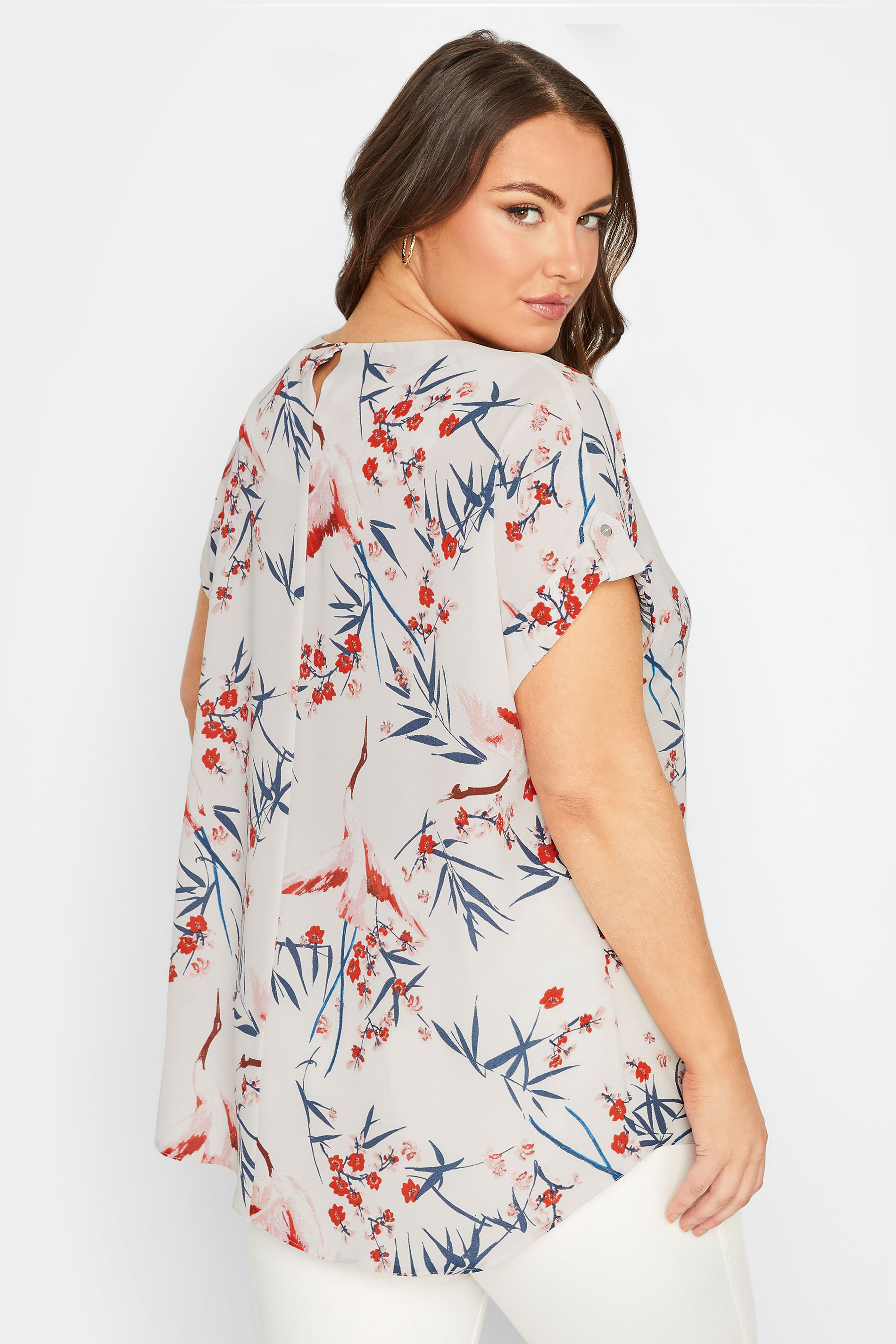 YOURS Plus Size White Floral Print Tab Sleeve Blouse | Yours Clothing 3