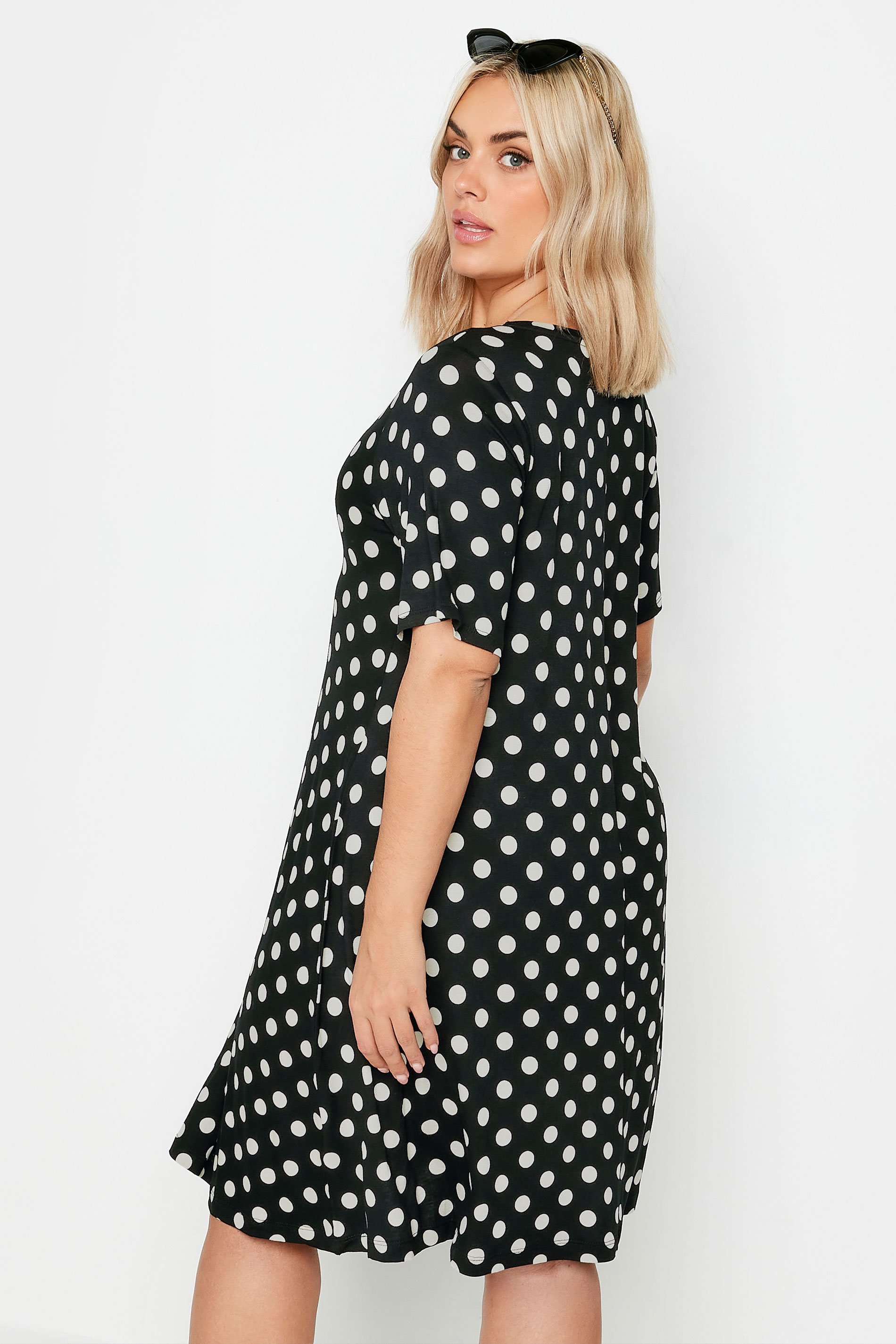 YOURS Plus Size Black Polka Dot Pleat Front Dress | Yours Clothing 3