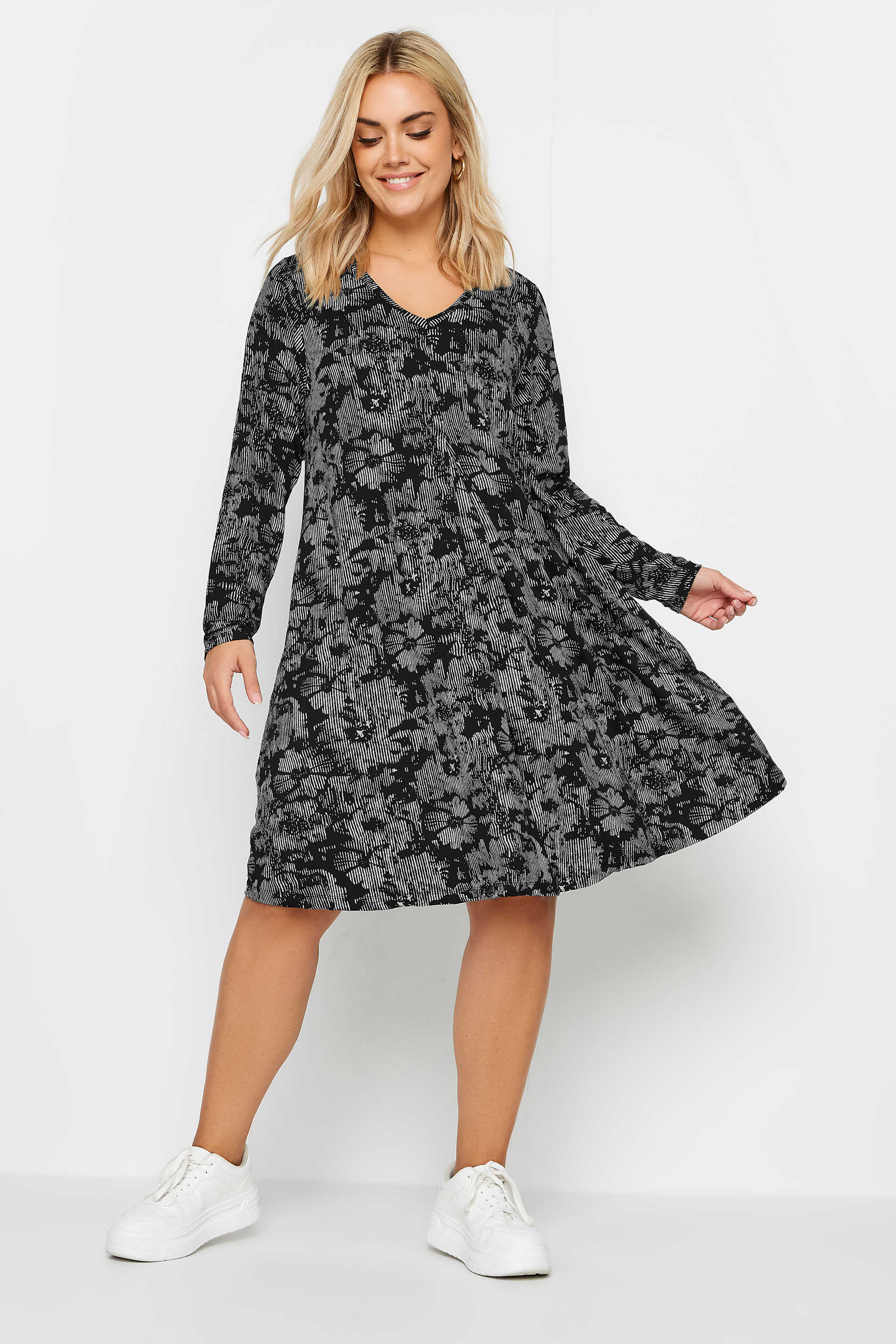 YOURS Plus Size Black Floral Print Pleat Front Midi Dress | Yours Clothing 2