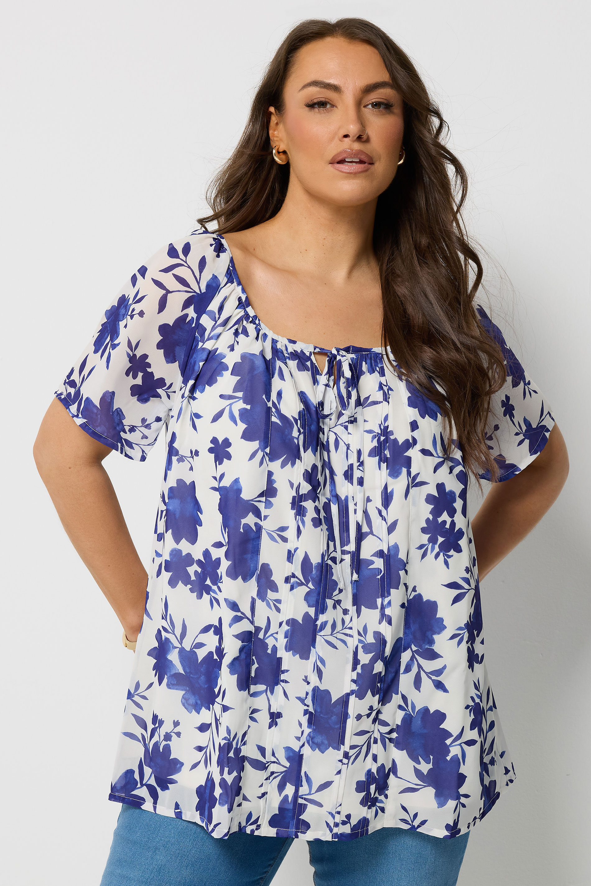 YOURS Plus Size Dark Blue Floral Short Sleeve Pintuck Blouse | Yours Clothing 3