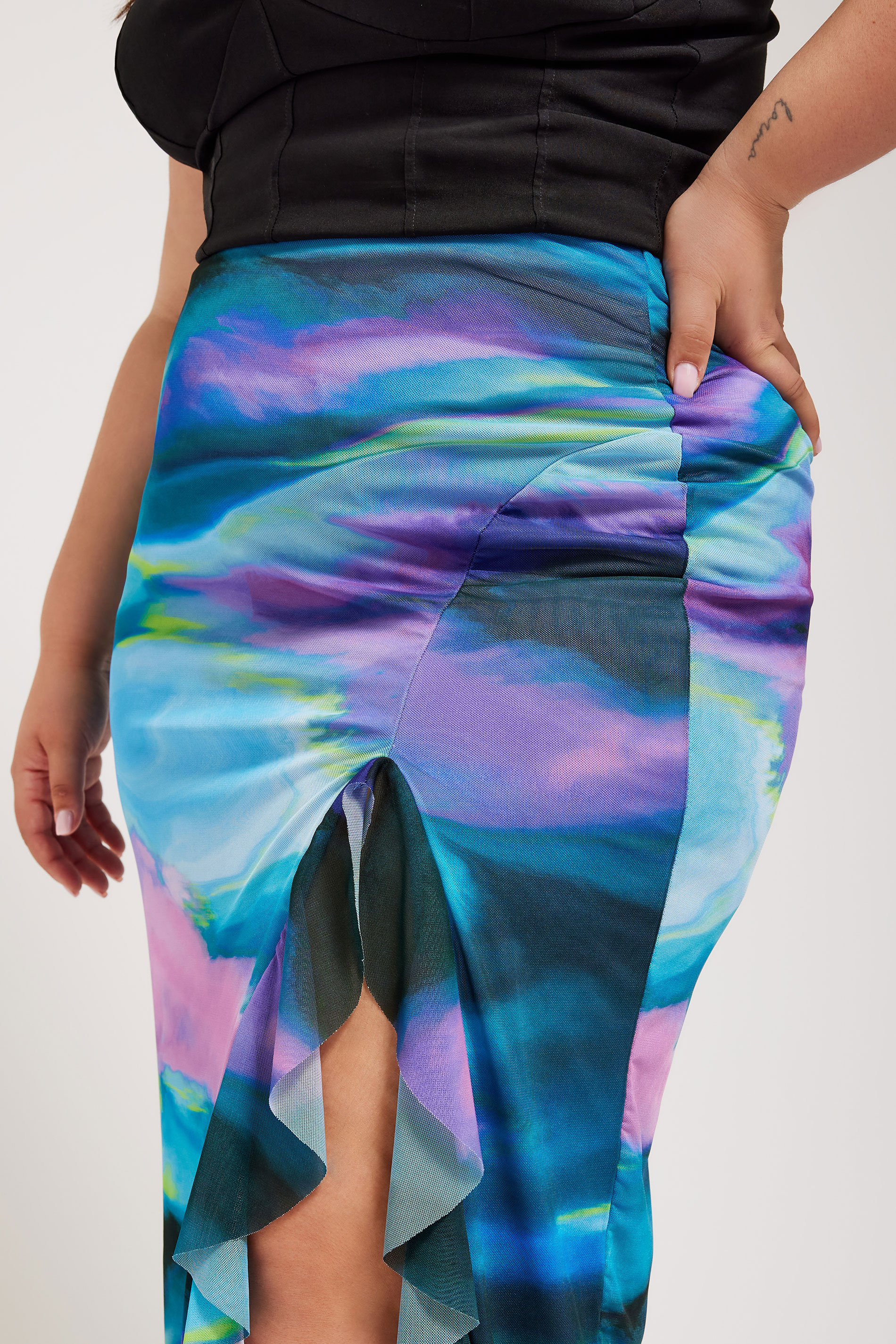 YOURS LONDON Plus Size Blue Abstract Print Ruffle Maxi Skirt | Yours Clothing 2