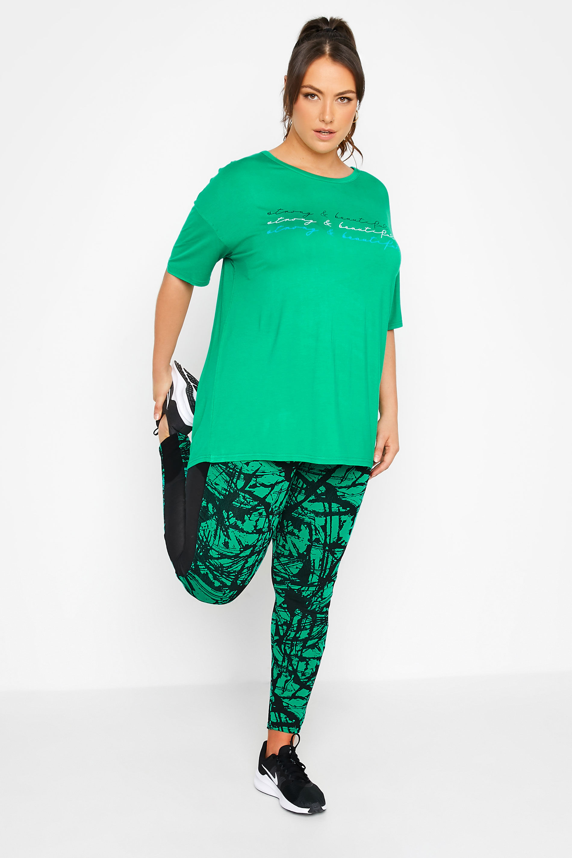 Grande taille  Activewear Grande Taille Grande taille  Active Tops | ACTIVE - T-Shirt Vert Slogan 'Strong & Beautiful' - CV35855