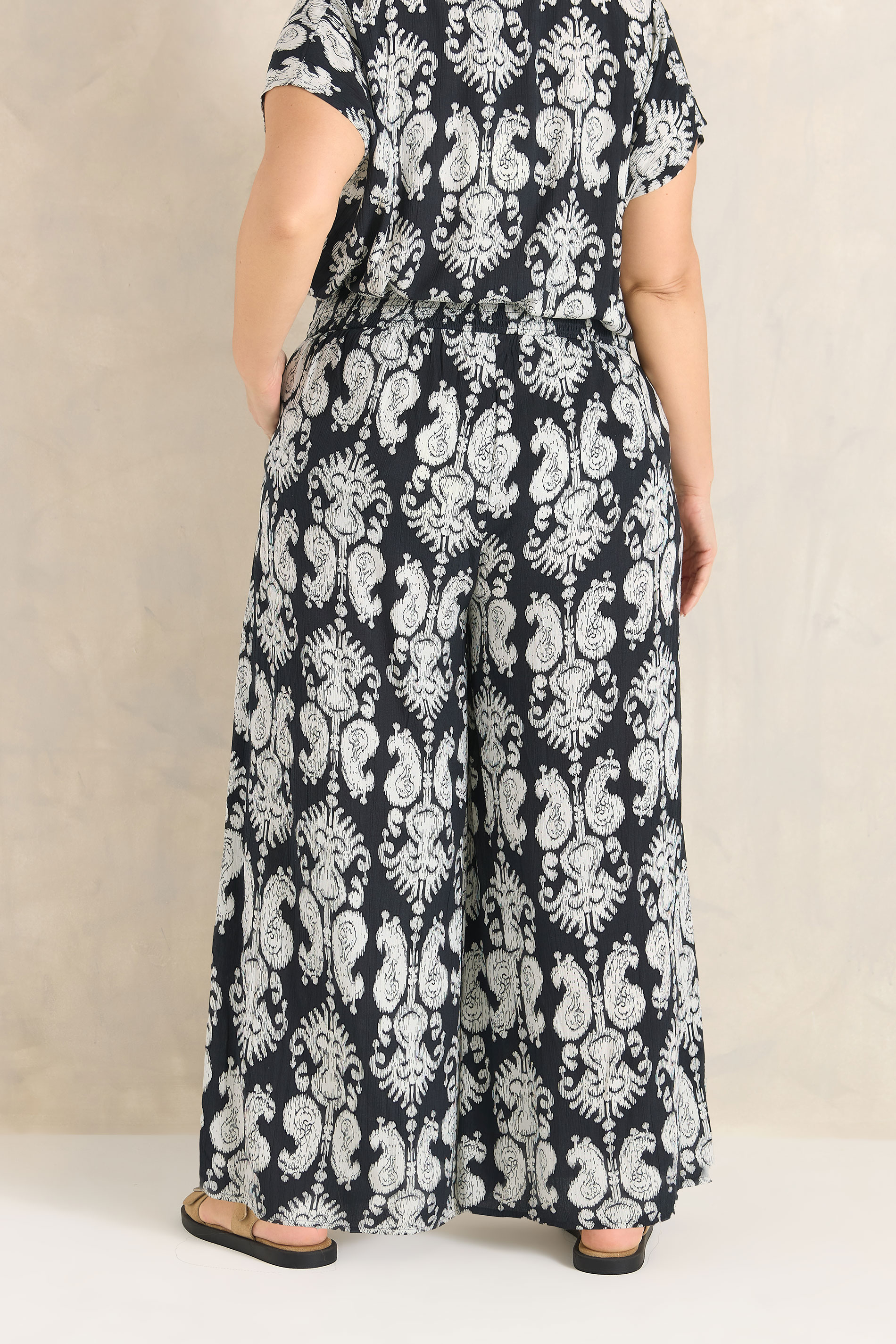 EVANS Plus Size Black Abstract Print Shirred Waist Trousers | Evans  4