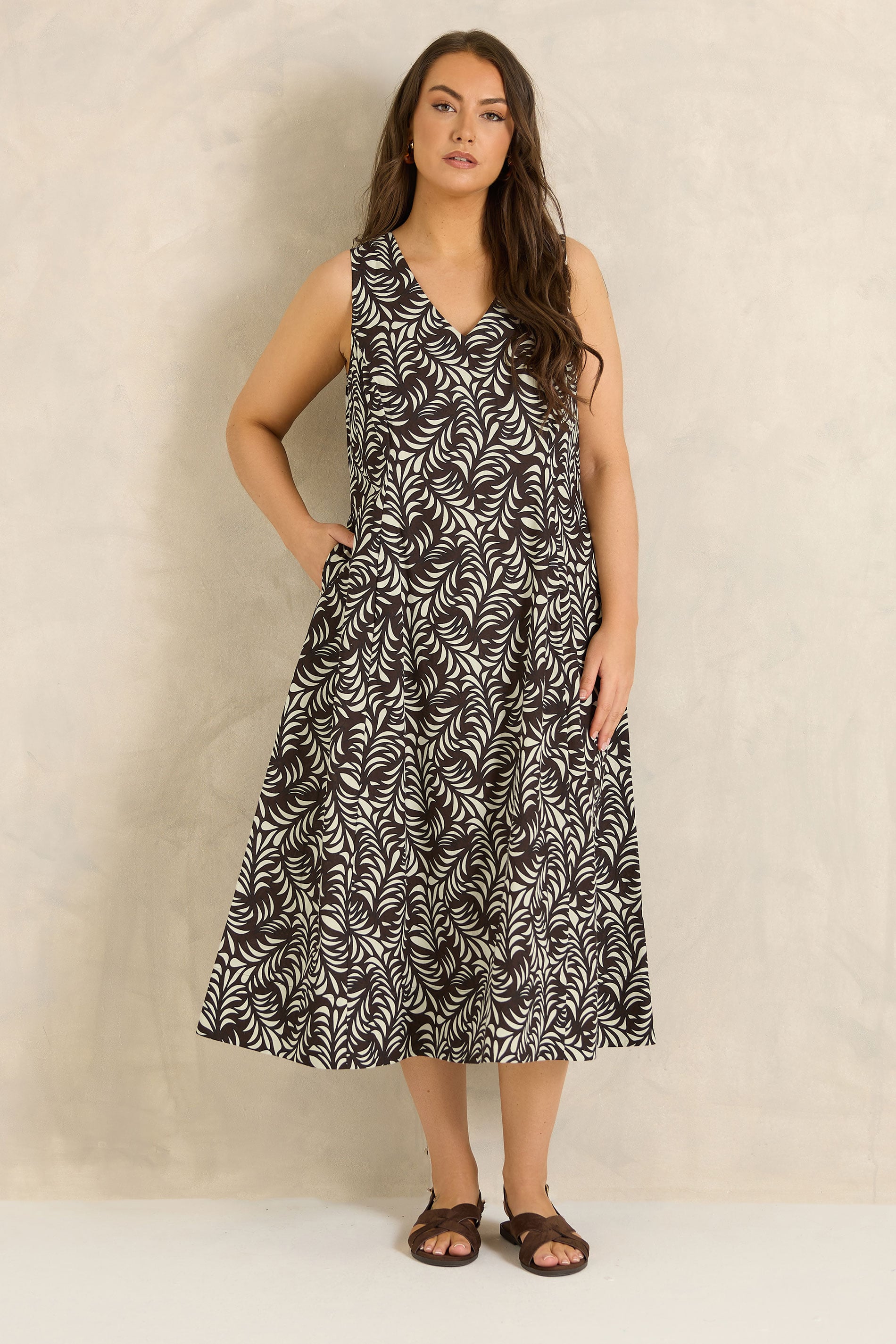 EVANS Plus Size Brown Linen Leaf Print Maxi Dress | Evans 1