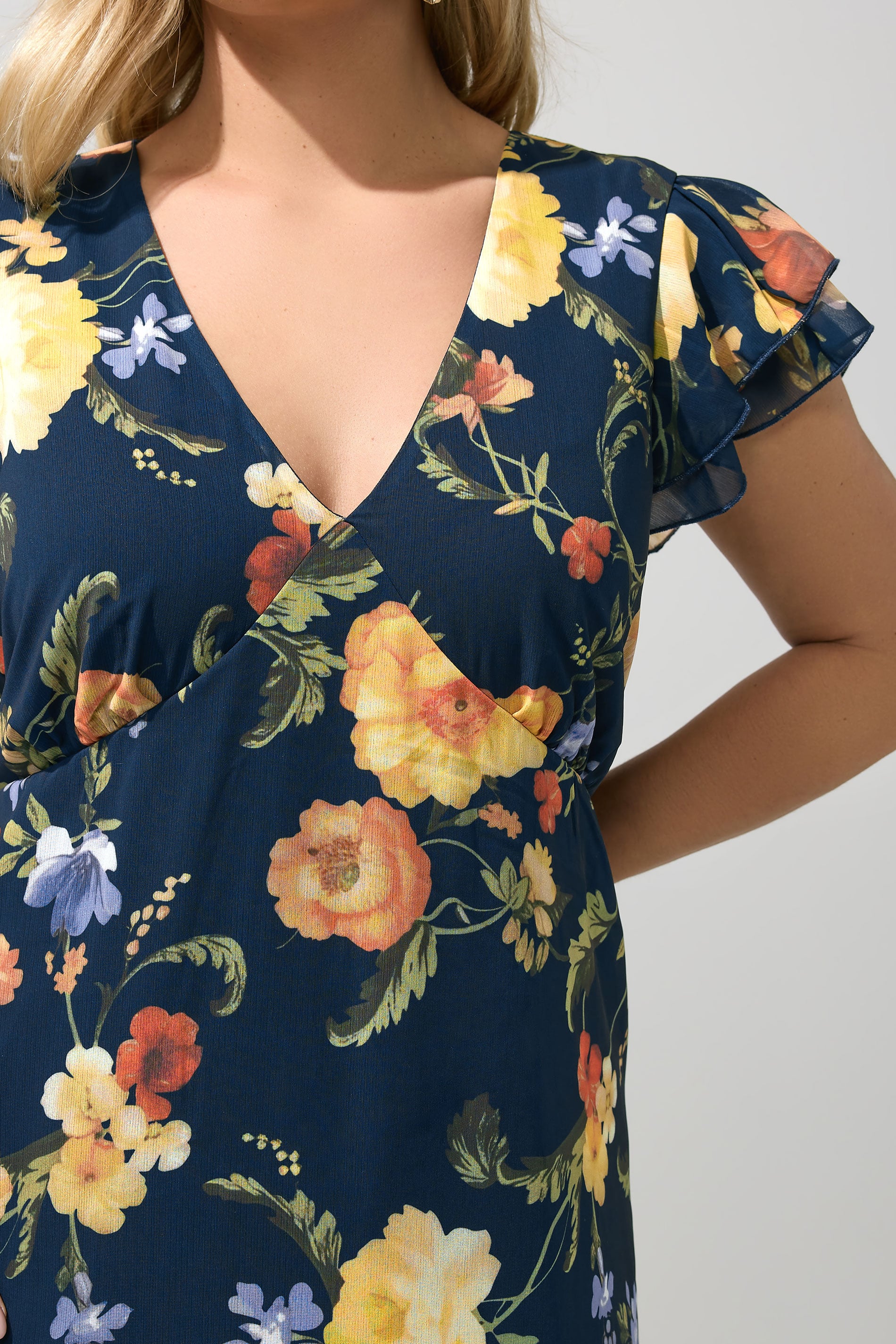YOURS LONDON Plus Size Navy Blue Floral Maxi Dress | Yours Clothing 4