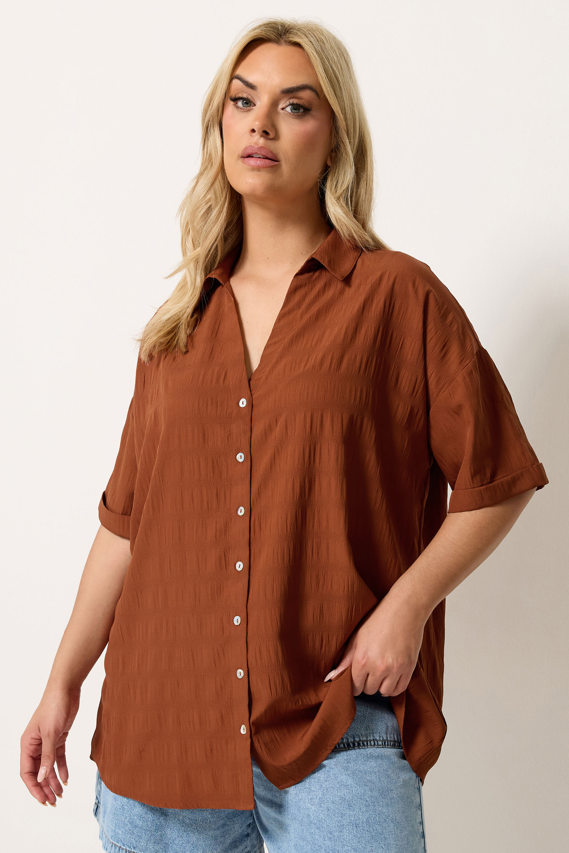 https://cdn.yoursclothing.com/Images/ProductImages/b2534952-f4d2-40_331189_A.jpg