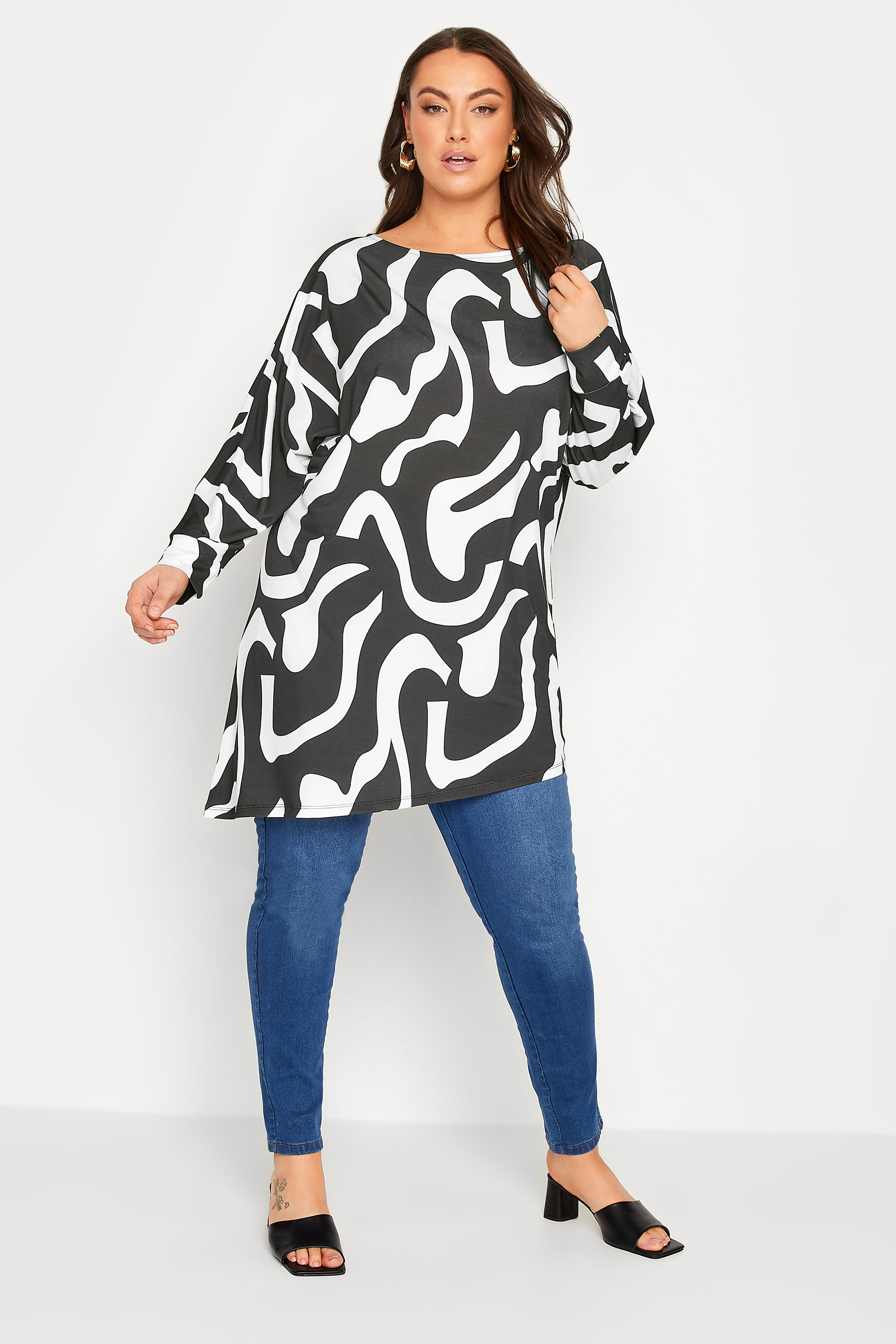 YOURS Plus Size Black & White Abstract Print Tunic Top | Yours Clothing 2