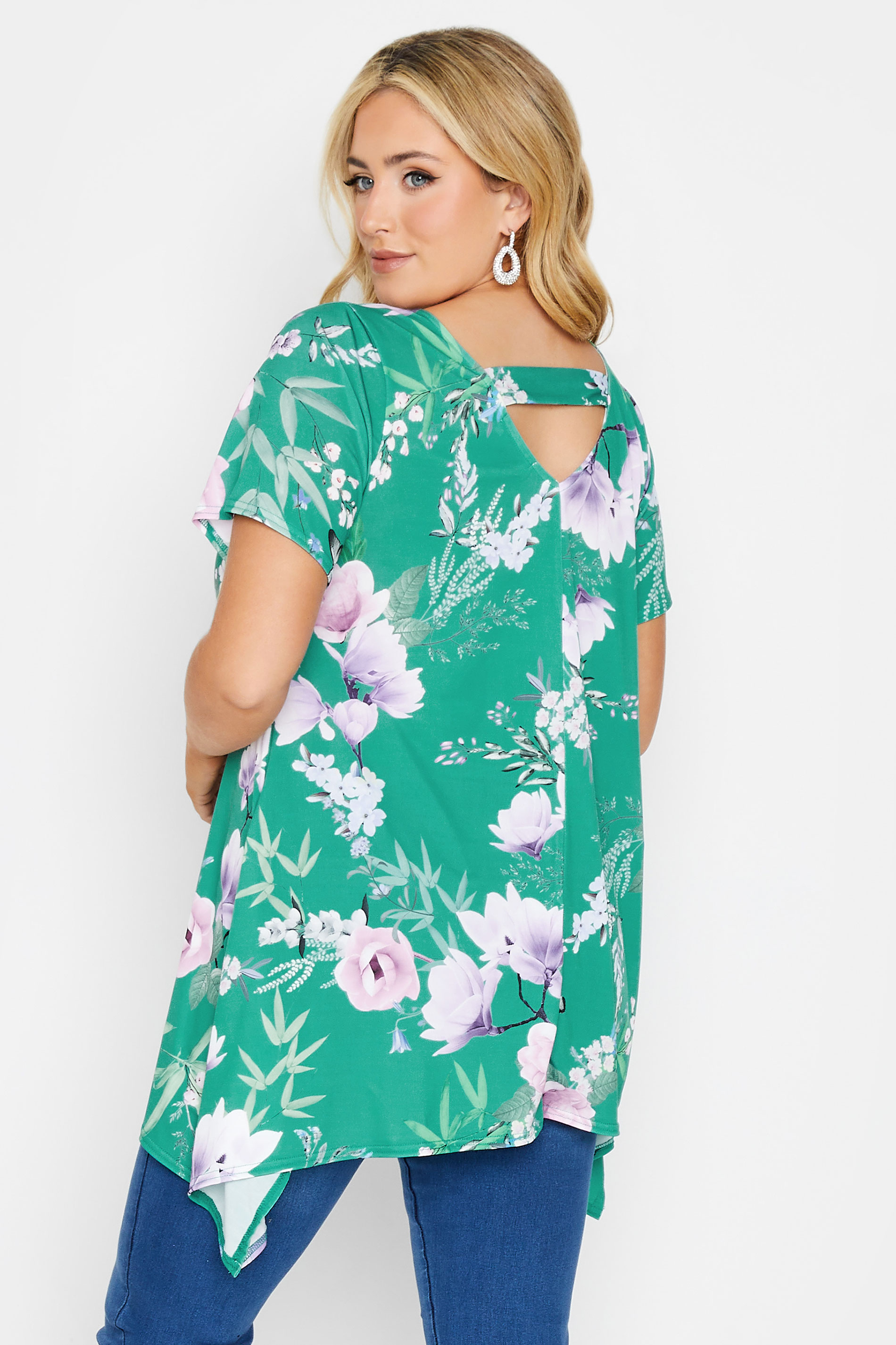 YOURS LONDON Plus Size Green Floral Print Hanky Hem Top | Yours Clothing 3