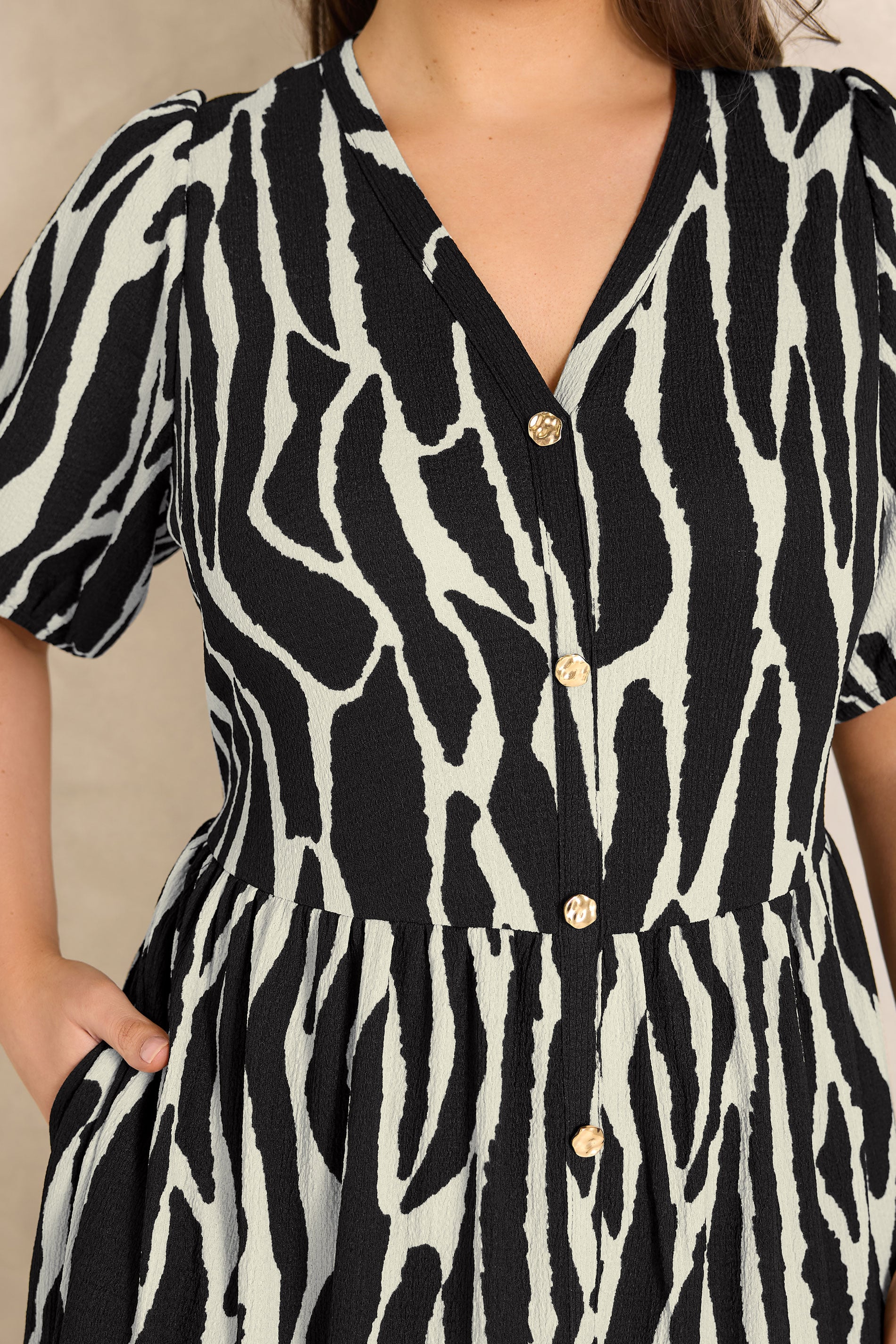 EVANS Plus Size Black Zebra Print Tiered Maxi Dress | Evans 5