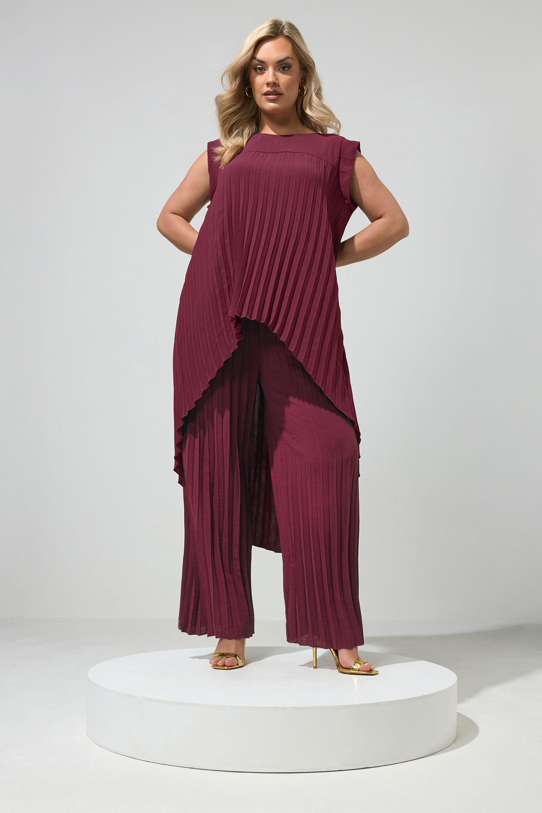 YOURS LONDON Plus Size Purple Pleated Set | Yours Clothing 1