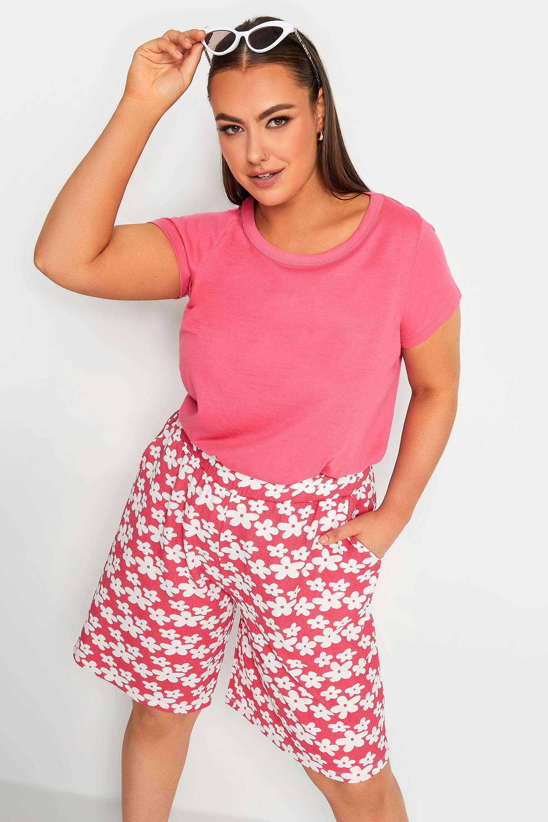 YOURS Plus Size Pink & White Floral Print Pull On Shorts | Yours Clothing 1